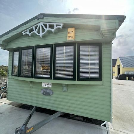 Seaside Chalet Villa Quilty Bagian luar foto