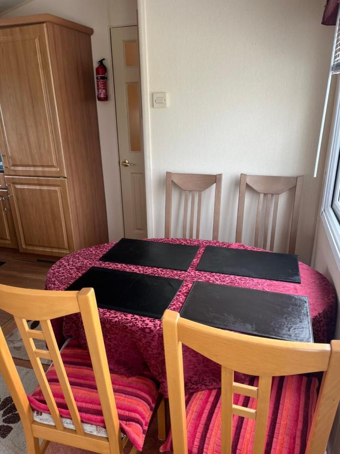 Seaside Chalet Villa Quilty Bagian luar foto